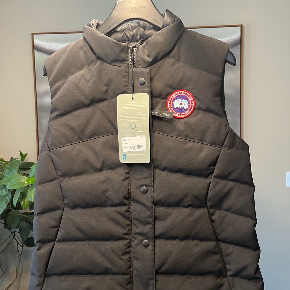 Canada Goose Black Women's Puffer Vest